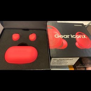 Samsung Gear Iconx wireless earbuds